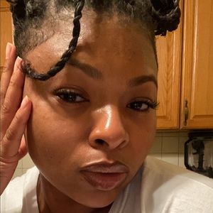 Meet your Posher, Aurora